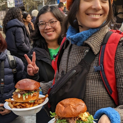 London: Camden Market & Southbank Guided Bike & Food Tour