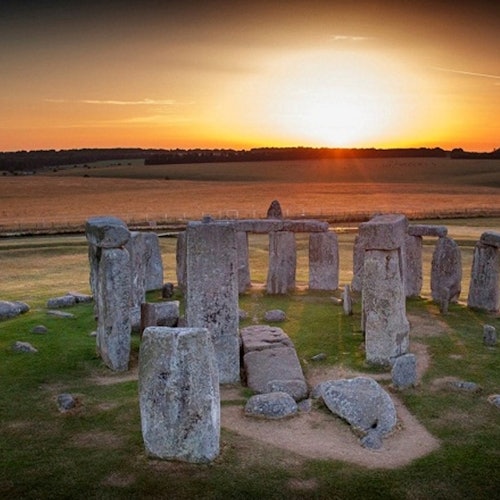 Stonehenge & Windsor Castle: Day Trip from London