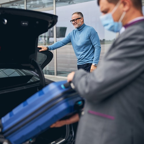 London: Private Transfer To/From Heathrow Airport and Hotel