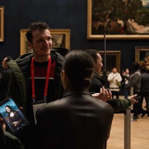 Louvre Museum: Semi-Private Guided Tour