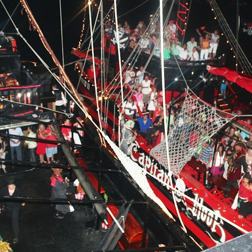 Cancún: Crucero Fiesta en Barco Pirata con Barra Libre