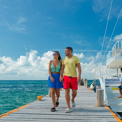 Isla Mujeres: Catamarán con snorkel, comida y bebida