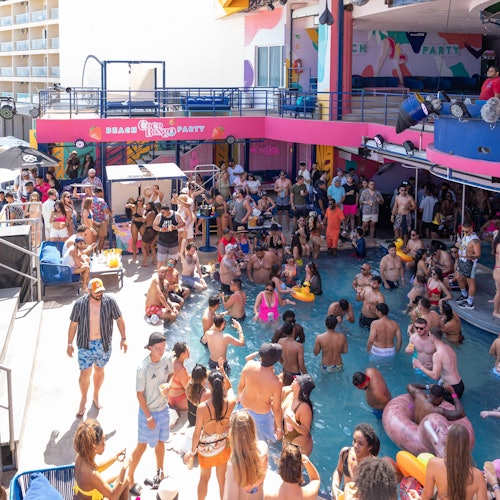 Coco Bongo Cancún: Fiesta en la playa