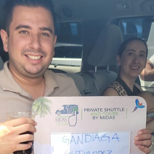 Cancún: Traslado de ida o ida y vuelta del Aeropuerto al Hotel