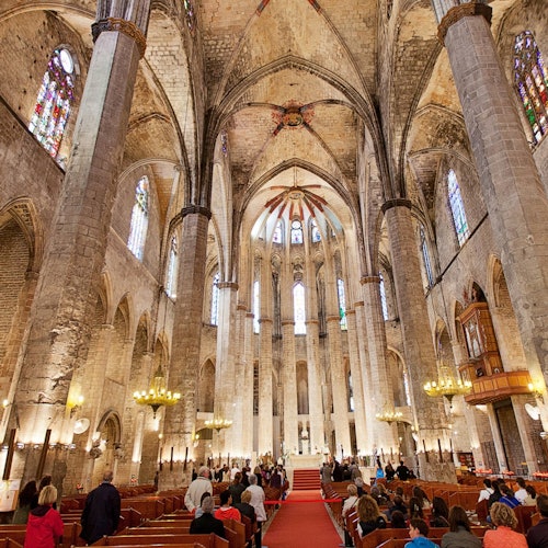 Visita Guiada a Santa María del Mar: Interior y Terrazas