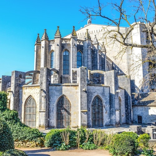 Girona, Figueres & Dalí Museum: Day Trip from Barcelona