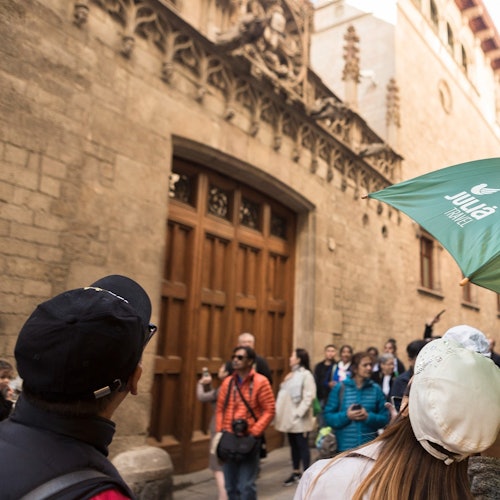 Barcelona: Picasso Museum Guided Tour & Moco Museum Entry