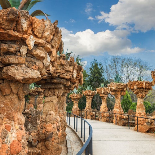 Mañana en la Sagrada Familia y el Park Güell: Entrada y visita guiada