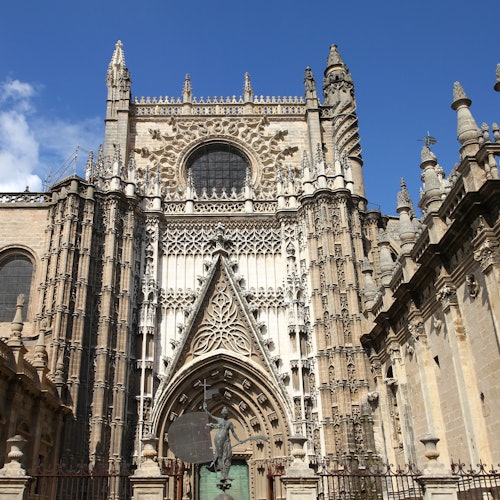 Catedral de Sevilla y La Giralda: Entrada sin colas + Visita guiada en inglés