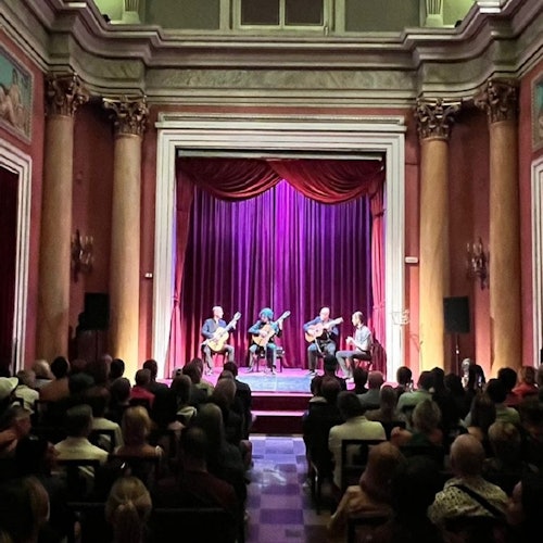 Barcelona: Trío de Guitarras y Baile Flamenco en el Real Círculo