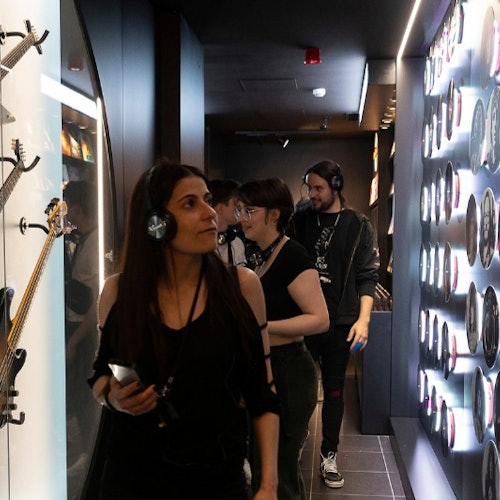 Guitar Legends Hall: Entrada