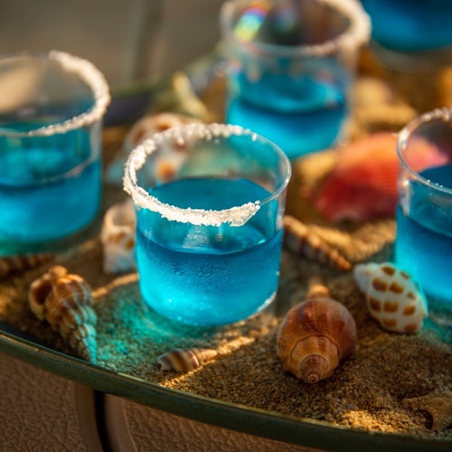 Barcelona: Premium Small-Group Sailing with Cocktails Workshop