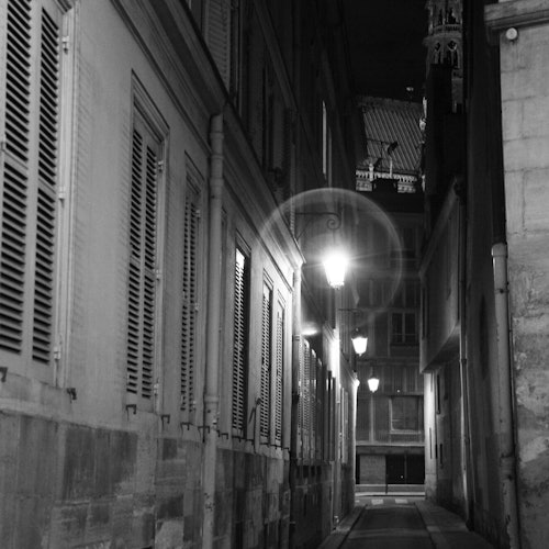 Dark Heart of Paris: Ghost and Mystery Walking Tour by Night