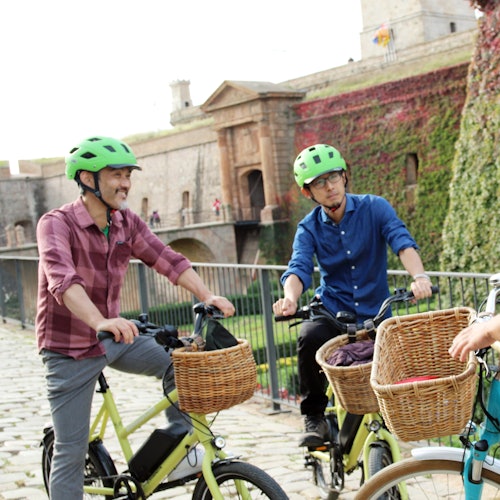 Barcelona: Top 10 Highlights eBike Tour