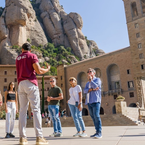 Montserrat: Guided Tour from Barcelona + Moreneta Access + Transfer