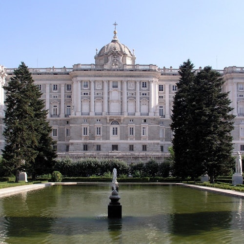Royal Palace of Madrid: Entry Ticket + Guided Tour in Italian
