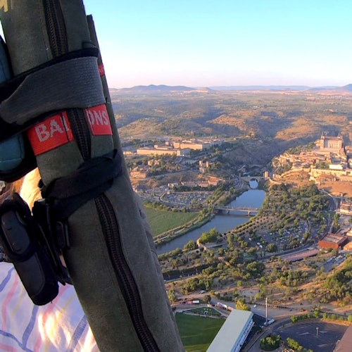 Toledo: Vuelo en globo con desayuno y cava