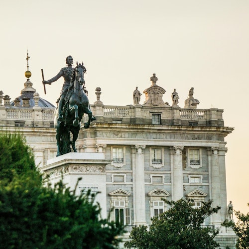 Royal Palace of Madrid: Small Group Guided Tour