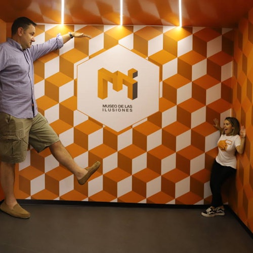 Museum of Illusions Seville: Entry Ticket
