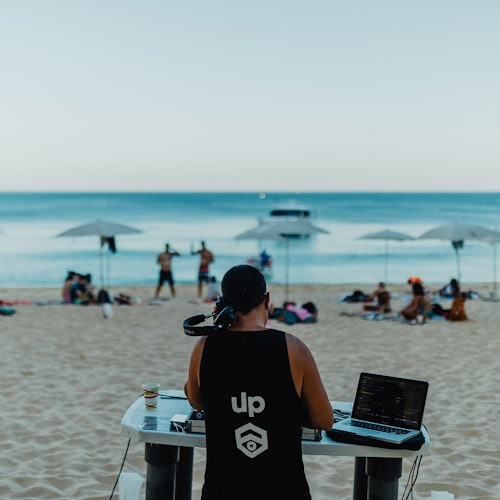 Cuevas de Benagil: Paseo en barco al atardecer desde Albufeira + Barbacoa en la playa + Barra libre