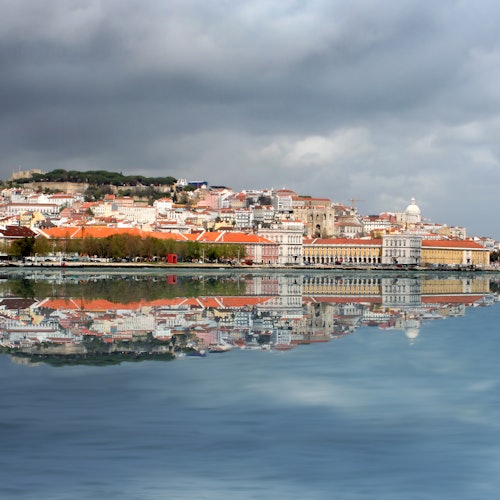 Lisbon: Hop-on Hop-off Boat Tour by Yellow Boat