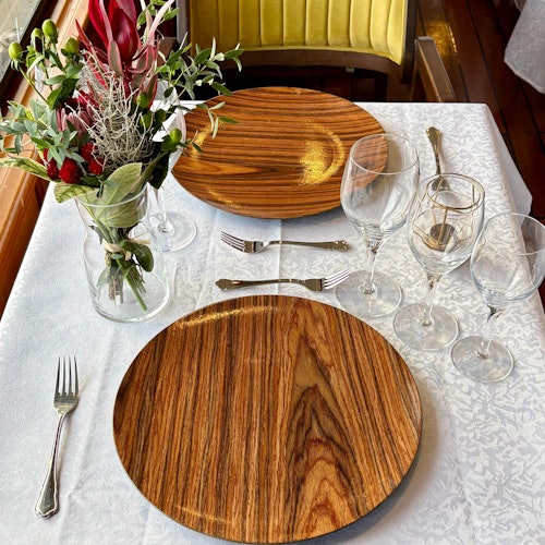 Lisbon: Tagus River Dinner Cruise + Fado Show