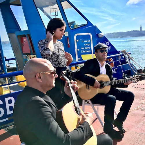 Lisbon: Boat Tour with Fado Show