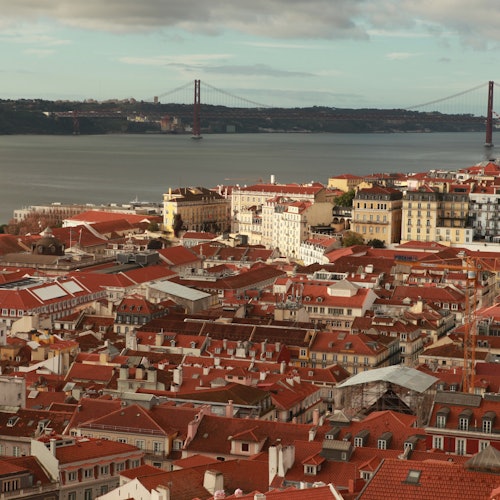 São Jorge Castle: Fast Track Ticket + Guided Tour