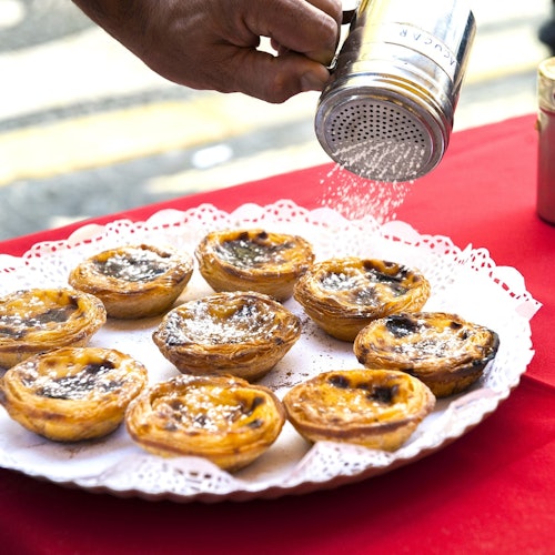 Lisbon: Guided Walking Tour in Baixa, Chiado & Alfama