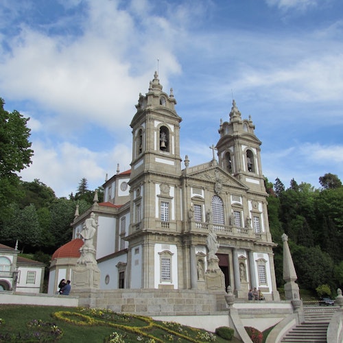 Braga & Guimarães: Guided Day Tour from Porto + Lunch
