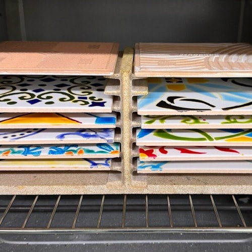 Porto: Guided Tile Painting Workshop + Snack & Wine