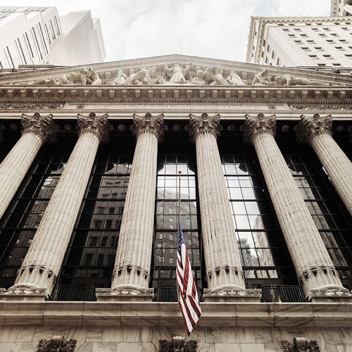 Wall Street New York: Guided Tour, Ferry Ride to Ellis Island + Audio Guide