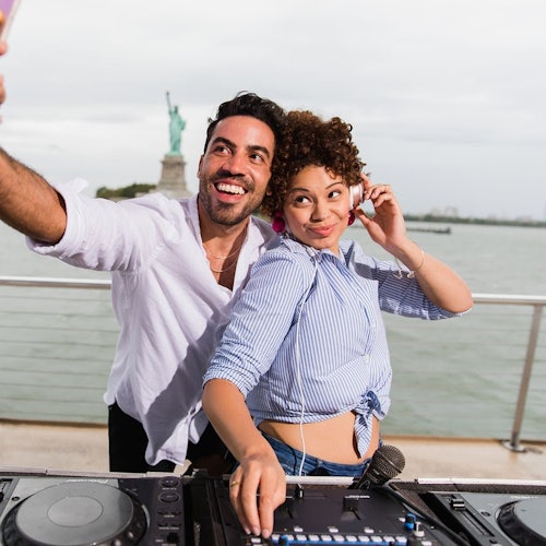 New York: Happy Hour Cruise