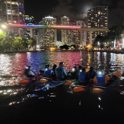 Miami: Excursión Nocturna Guiada en Kayak Iluminado con LED + Bebidas