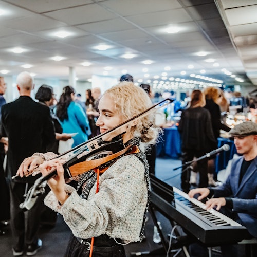 New York: New Year's Eve Dinner Cruise + Unlimited Drinks