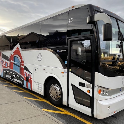 Woodbury Common Premium Outlets: Shopping Tour from Manhattan