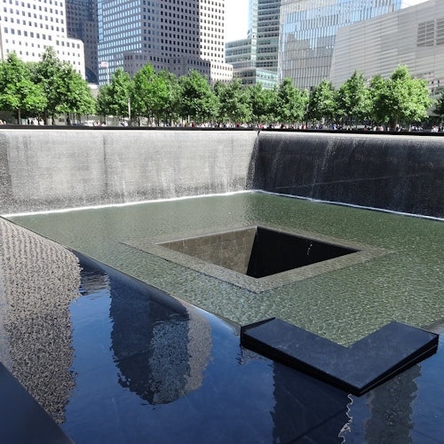 New York: Manhattan Guided Walking Tour + Museum of Modern Art Entry