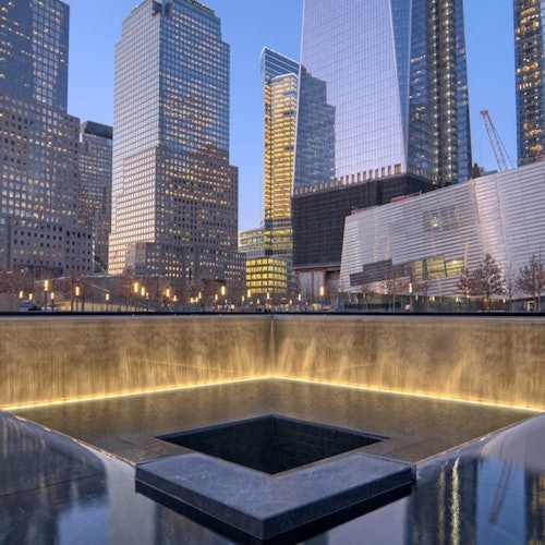 New York: 20+ Top Manhattan Sights Guided Walking Tour + 9/11 Museum Entry