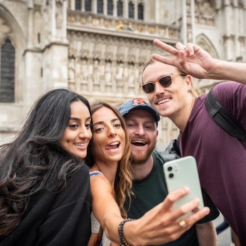 London: Westminster Guided Walking Tour + Thames River Cruise