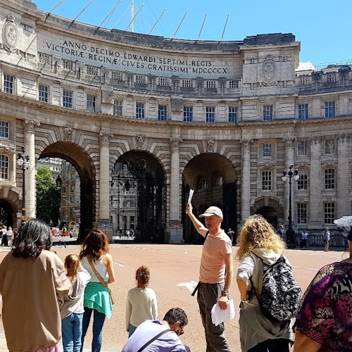 London: British Royalty Private Walking Tour