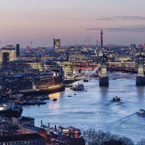 London: Guided Walking Tour + River Cruise
