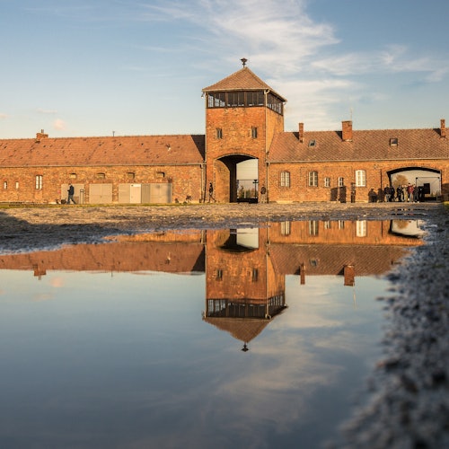 Auschwitz-Birkenau: Tour guiado + Ida y vuelta desde Varsovia