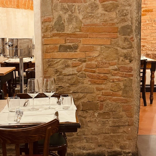 Florence: Self-Guided Food Tour + Wine Pairings