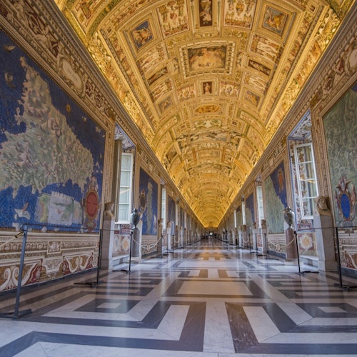Vatican Museums & Sistine Chapel: Small Group Guided Tour