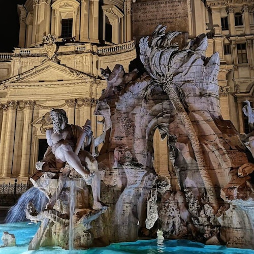 Roma: Visita nocturna en grupo reducido