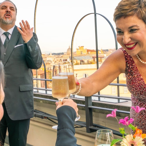 Roma: Ópera en la azotea del Trastevere + Aperitivo + Vino