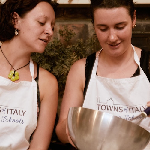 Florence: Pasta & Gelato Cooking Class