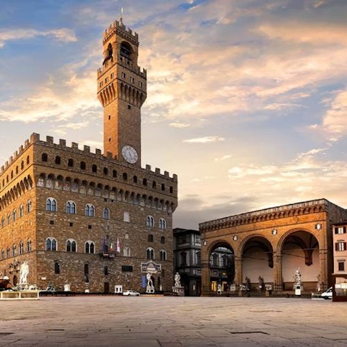 Florence: Small Group Guided Walking Tour + Roundtrip Train