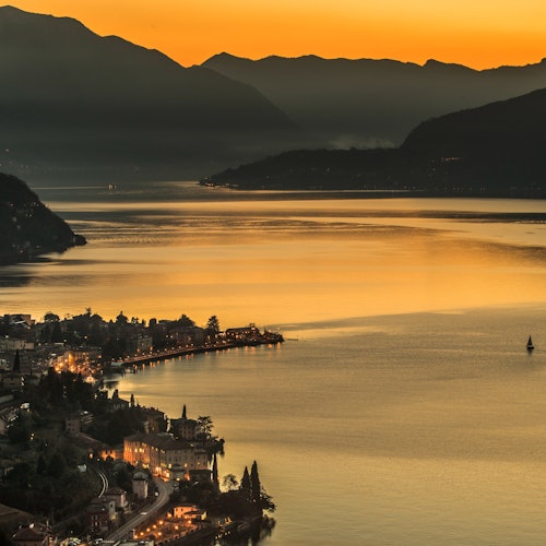 Varenna, Bellagio & Como: Guided Day Tour from Milan