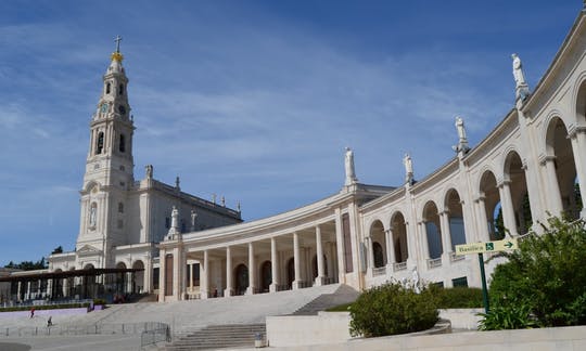 Fátima, Batalha, Nazaré and Óbidos tour